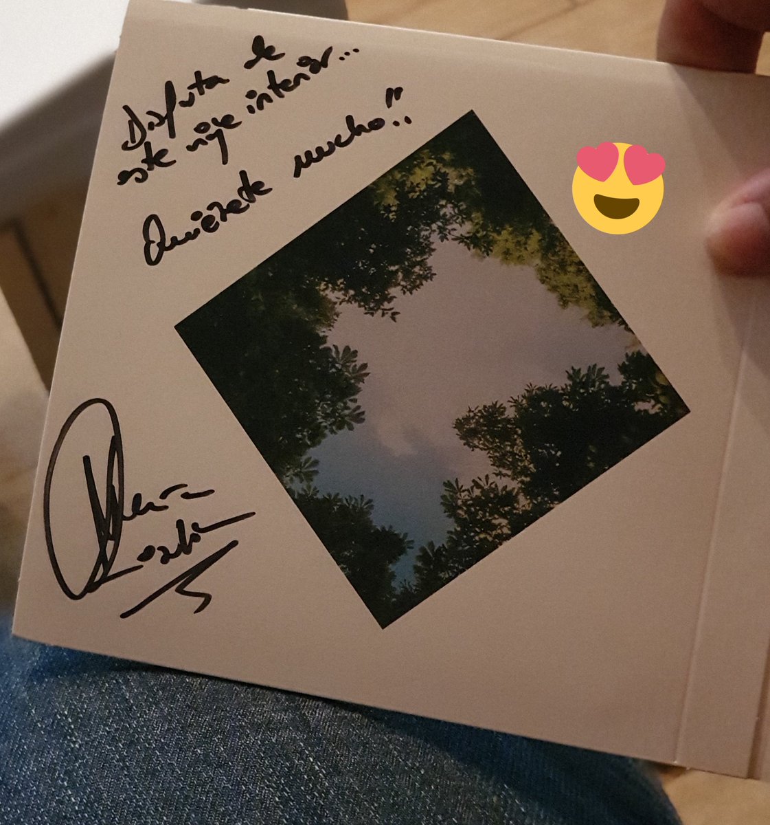 Sarayfr26's tweet photo. @RozalenMusic Ya en mis manos. Me encanta!!!!!💜🔝🎶🎶 #ElÁrbolYElBosque https://t.co/cUnaEy7Iut