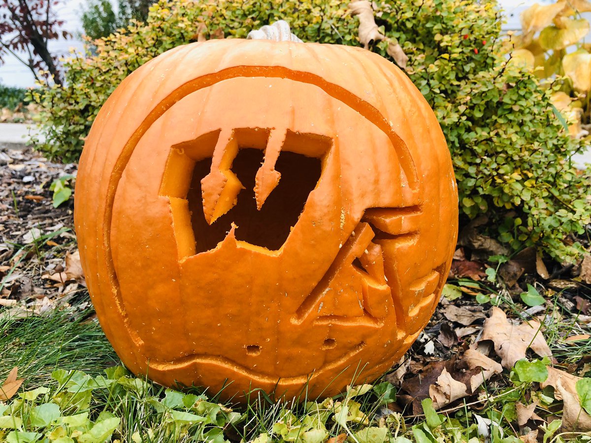 UWBadgers's tweet photo. Have you joined the Badger Family Challenge? Share a photo of your best UW carved or painted pumpkin using #KohlsU for a chance to win a prize package with a $100 gift card from @Kohls!
📸: @rosehemlock76
🎃: https://t.co/pVGwJ8yI6u https://t.co/wEb5XL9eWG