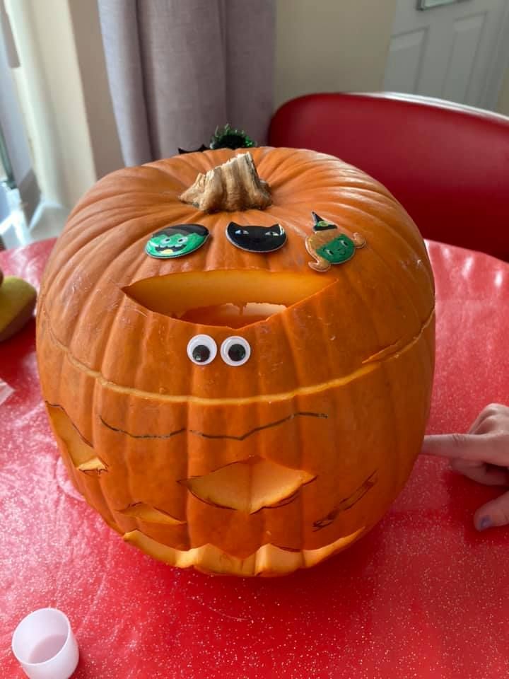 winstonswish's tweet photo. Some more great entries for #ProjectPumpkin! Enter for your chance to win a £50 Sainsbury's voucher:
🎃Share a pic of your pumpkin and tag us
🎃Text PUMPKIN to 70456 to donate £3
🎃Nominate 3 friends to do the same
(text PUMPKIN NO to opt out of comms when you donate) https://t.co/Vi5UYmguqp