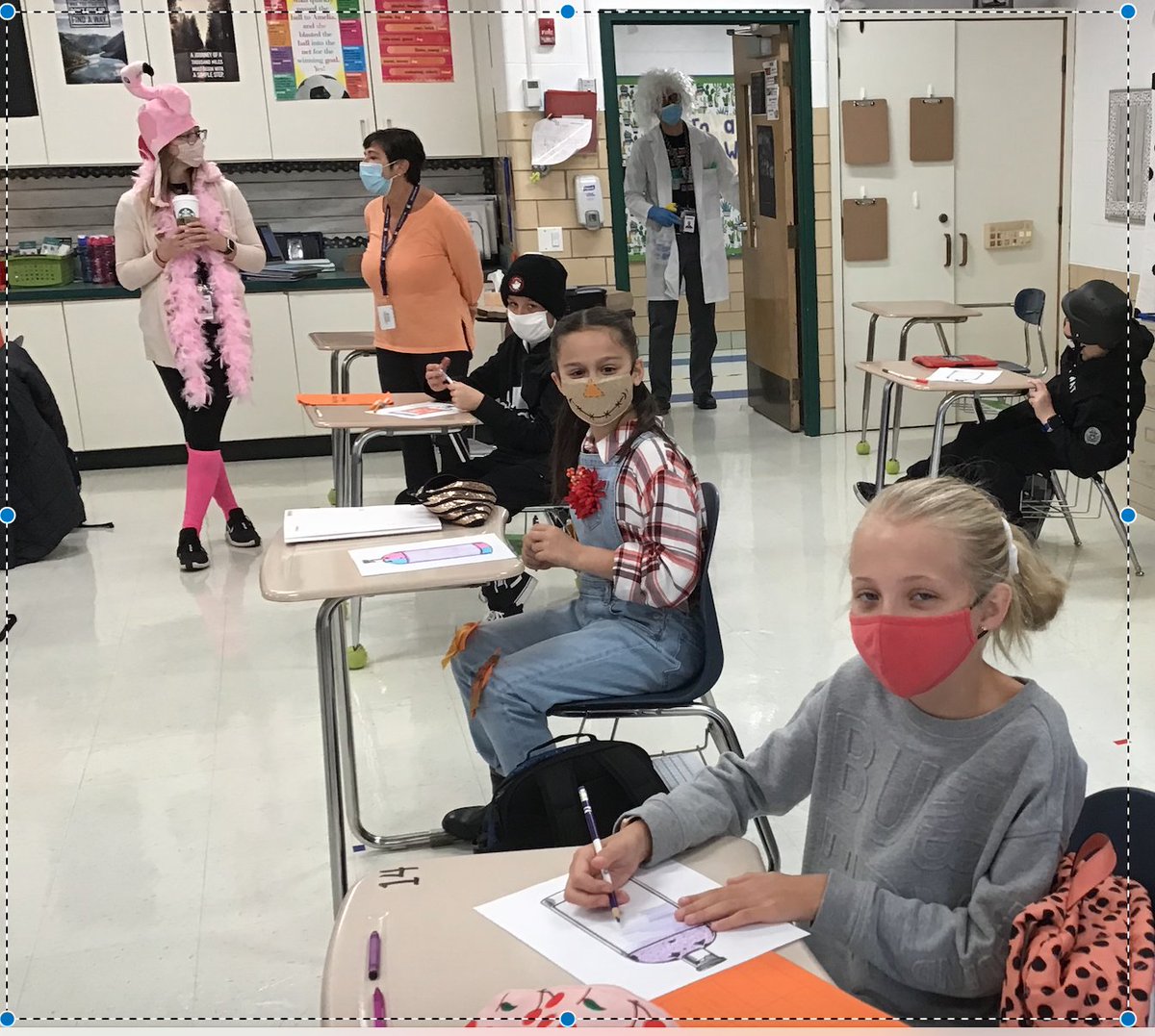 MrsBocian's tweet photo. Nothing better than dressing up and making elixirs in ELA class.  As the kids would say- it's Potions with Mrs. Bocian! @PdaleSD #fabfifthgraders https://t.co/tgUy5thYtf