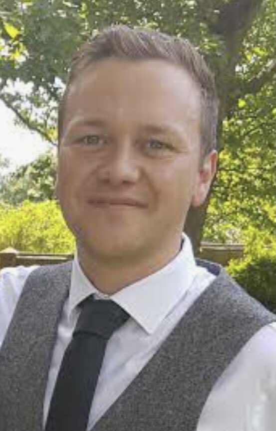 SalternHelen's tweet image. We're a small Cornish family.We don't have celebrity status or thousands of followers. We lost Ryan in horrific Hit &amp;amp; Run. Please spare a moment to watch  &amp;amp; sign, please 🙏
#RyansLaw  youtu.be/zCIbn3qah3s via @YouTube
petition.parliament.uk/petitions/3239…