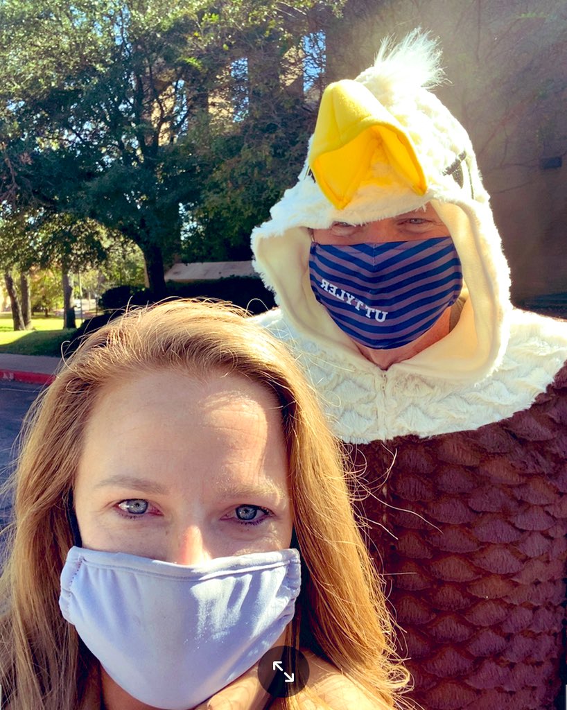 UTTyler_Spirit's tweet photo. I think our Athletic Director wins best Halloween costume! π¦
He took #BeLikeSwoop to a whole new level! #SwoopSwoop @hypatterson @uttylerpatriots @UTTyler @UTTylerSLL https://t.co/jAcZr2PmTE