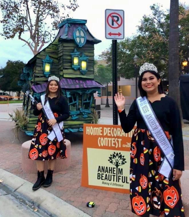 AnaheimBeautifu's tweet photo. Our Miss Anaheim Beautiful 2020 Court volunteered for the Fall Festival committee and the Home Decorating contest. Be on the lookout for the contest winners. We will be posting soon! https://t.co/od7tOcrQVd