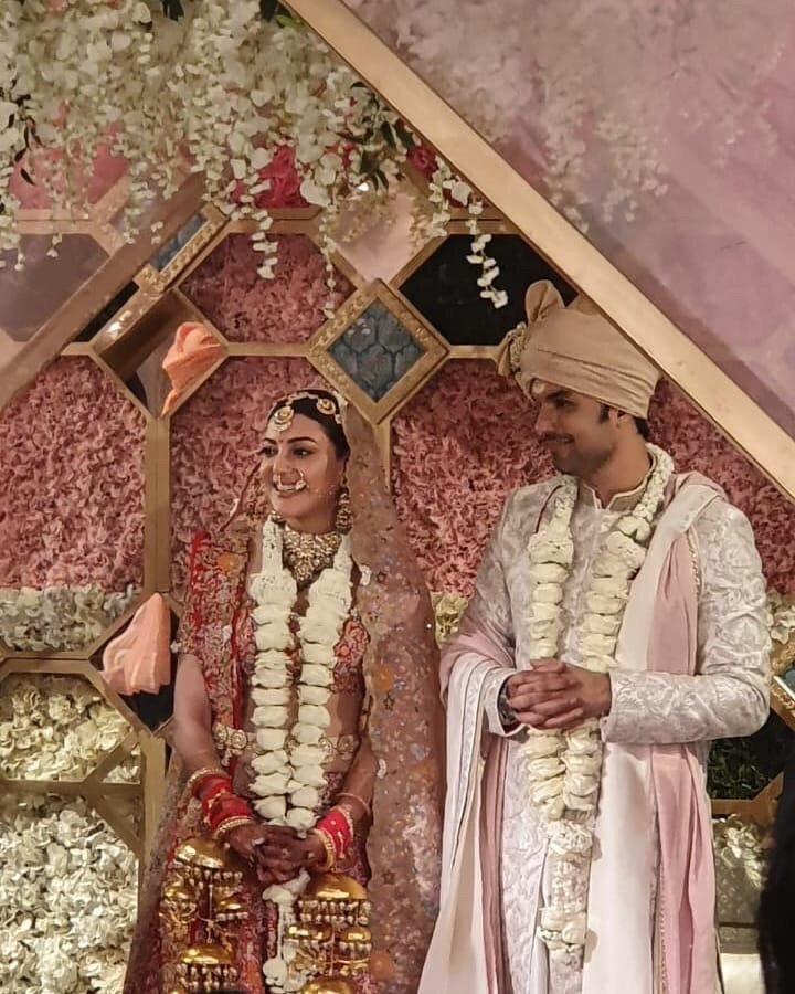 Happy Married Life @MsKajalAggarwal
& @kitchlug !! BBest wishes Behalf of all @MsAnushkaShetty  fans ❤!
#KajGautKitched #KajalWedsGautam 
#KajalAggarwal #GautamKitchlu 

#AnushkaShetty  ❤❤