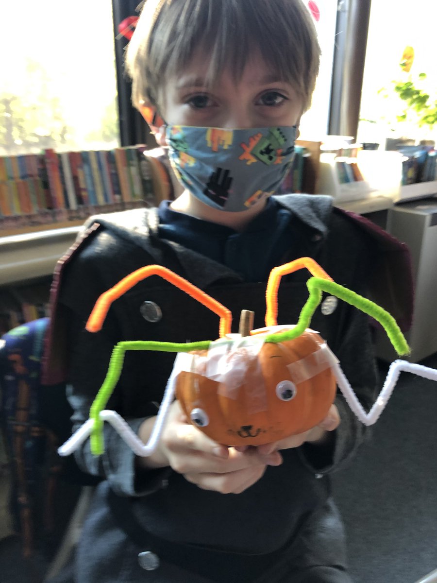 cwilteaches's tweet photo. Morning @HoffmanHornet s were rocking the mask-&amp;-costume. #weAreD34
@glenview34 #maskscanbefun https://t.co/Po0LD3fHjD