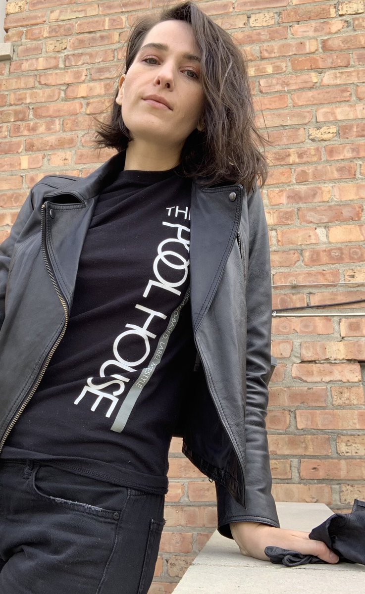 SepSpecies's tweet image. My new EP Fotografer is out today on @poolhousechi! Check it out on @Spotify @beatport and all major music platforms. I hope you enjoy it and much as i loved making it. 🖤🖤

#minimaltechno #thepoolhouse #nordjs #newtechno #newep #fotografer