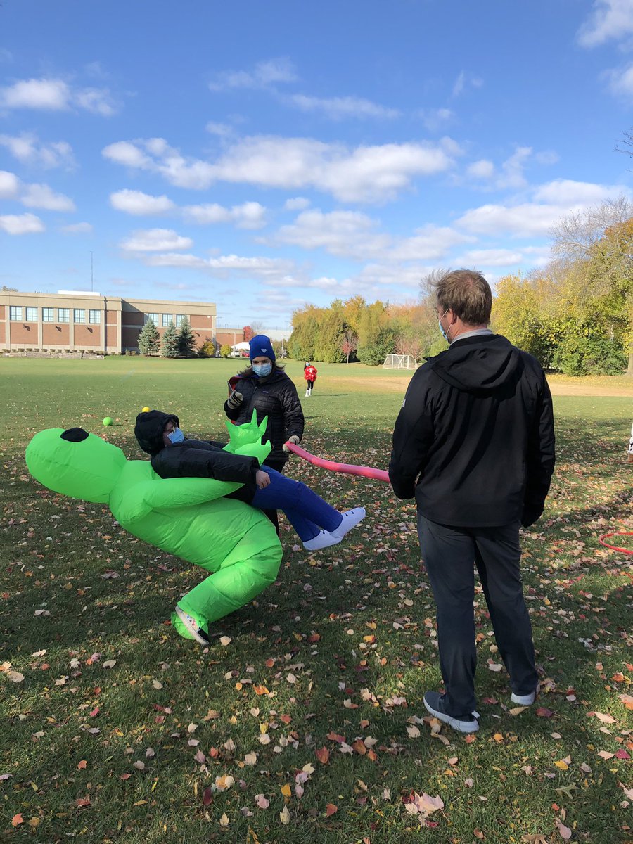 twalkerD36's tweet photo. Halloween celebration - Covid style #we36 https://t.co/UGStmYCzEe