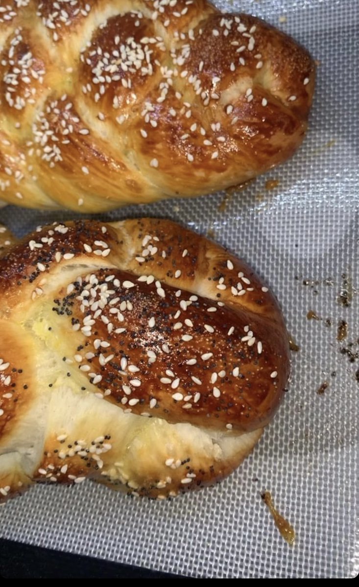 TheAcePlus1's tweet image. Another fan favourite from @xsharonxk
.
Loving their new silicone baking mats from the ace plus
.
#theaceplus #amazonhome #amazonkitchen #siliconebakingmat #bakingmat #baking #amazoncanada #healthyeating #nutrition #healthyliving #torontobakers #canadatogether #homemade #bread