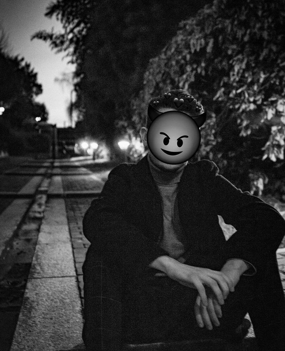 kbe_entertain's tweet photo. Wesh les ptits potes ! Moi c'est la voix de KBE. J'écris, j'enregistre, je monte, je suis un couteau suisse
N'hésitez pas à checker les vidéos déjà en ligne 🖤 https://t.co/qkzwOVIdUW