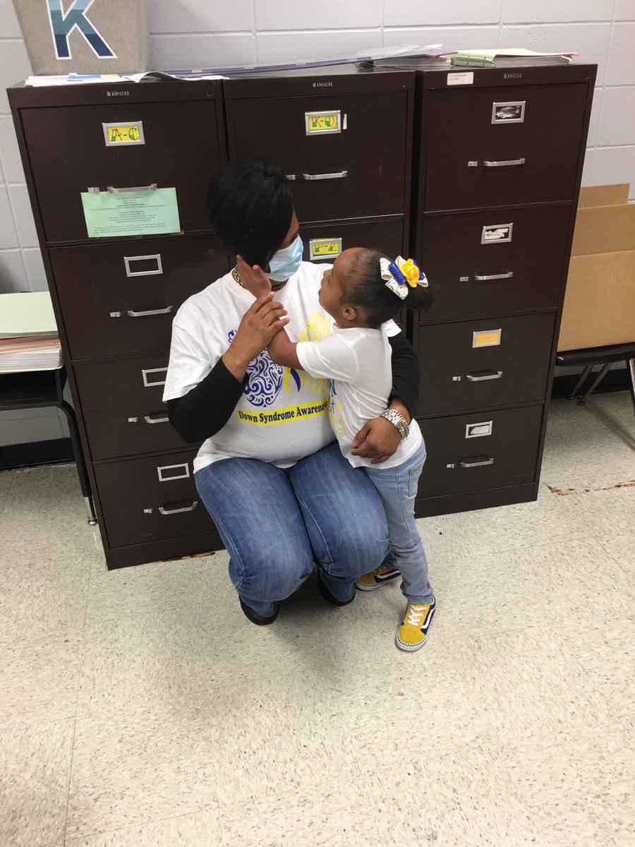 BrigitteQuinon4's tweet photo. Down Syndrome💙💛💙💛 Some see the disabilities, but our special education administration see the possibilities 💙💛💙💛 ⁦@aldinesped⁩ ⁦@AldineISD⁩ ⁦@tybailey0405⁩ @kendra10576178 ⁦@StovallPK_AISD⁩ https://t.co/Z69UnvQ6IQ