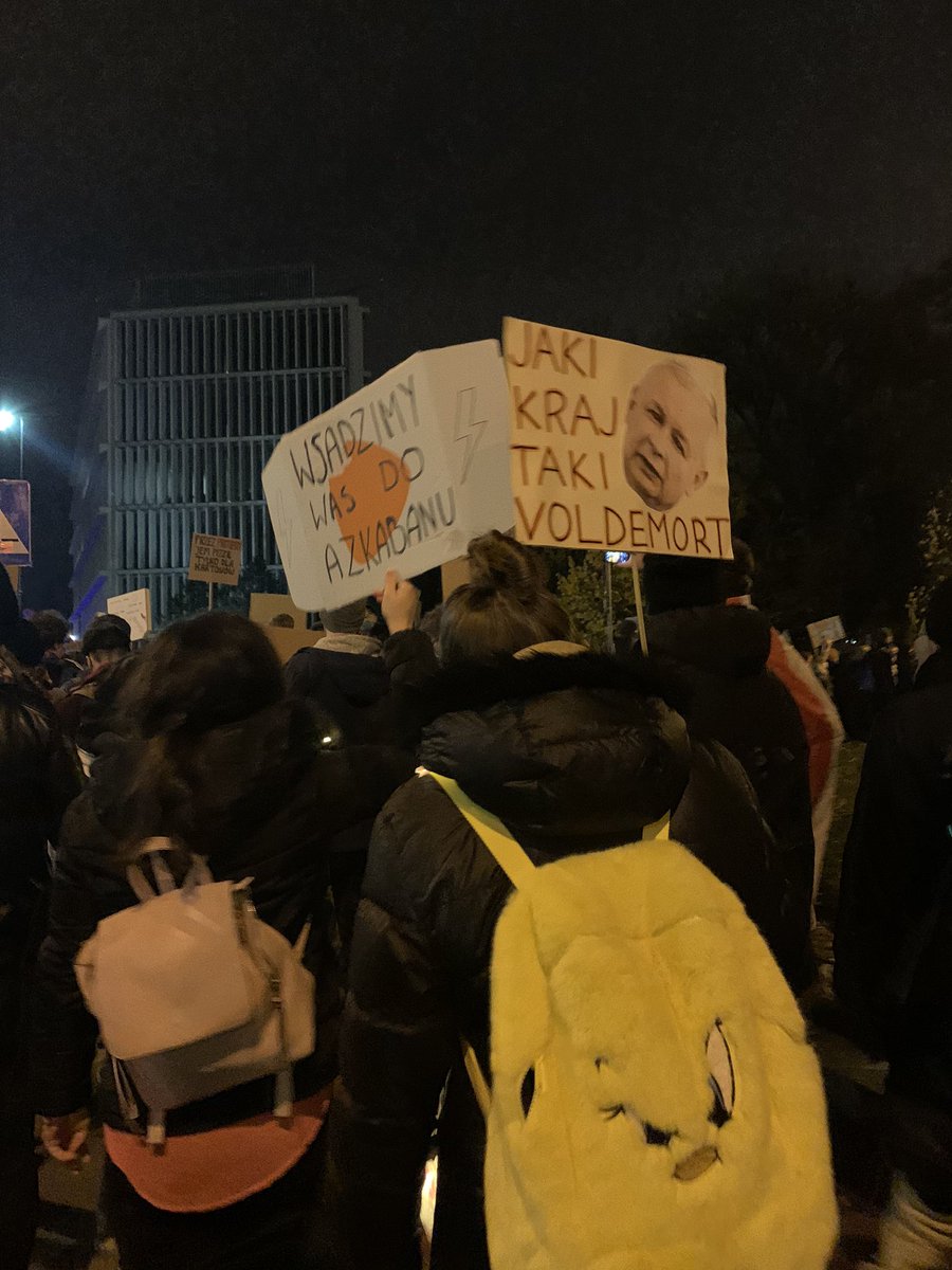 Tony tektury na ulicach 💪 #strajkkobiet #freedom