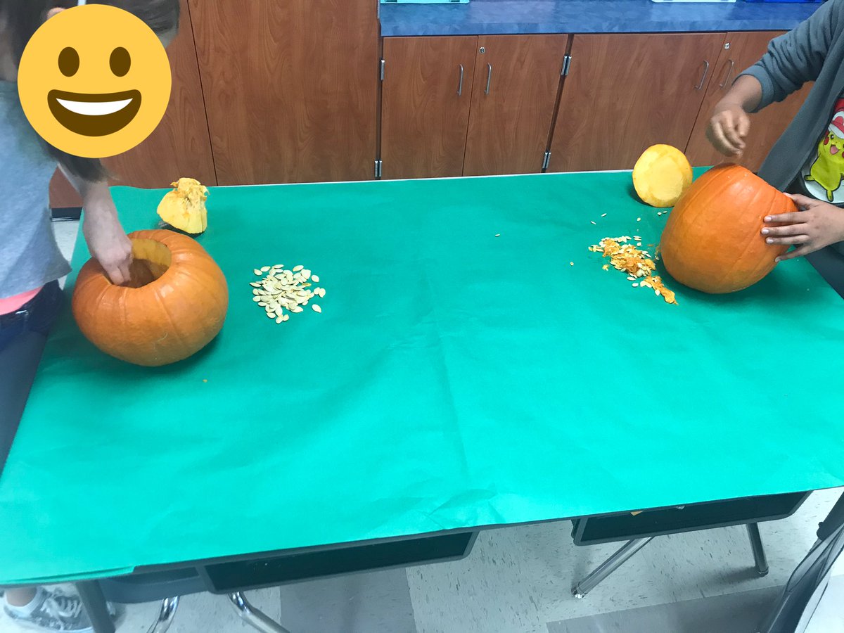 oconnorcfisd's tweet photo. It’s Fall Y’all!! Happy pumpkin day! We are doing content related activities all day with our pumpkin! Even our online friends are joining in! https://t.co/HmimNJxXZK