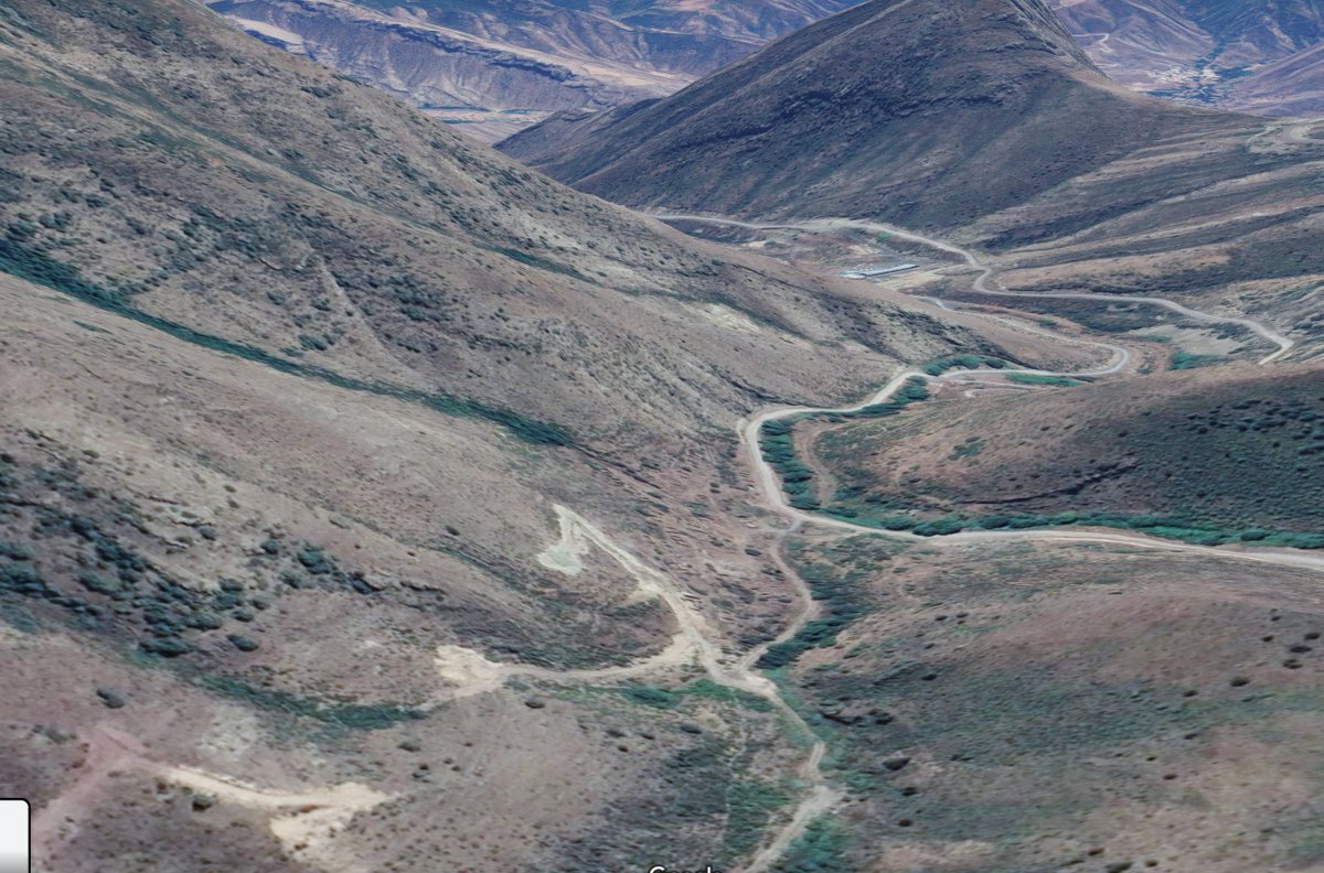 These are the areal view of the village. Nothing is left. Occupants took it apart stone by stone and left the foundations. Same goes for most of the towns and villages in the occupied area. They are all razed to the ground. Was it so nothing is left when they had to give it back?