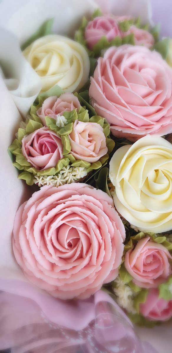nobsaccepted1's tweet photo. 2 beauty's today
1 purple birthday & 1 12 socially distance wedding ๐
#scoobycakes #lincsconnect #SocialDistancewedding #wedding #cake #sleaford #heckington #leasingham #cupcakebouquet #CupCakes #birthday https://t.co/uUVZMEJ8Oq