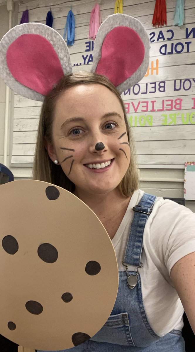 Red Ribbon Week book character day! What happens if you give a mouse a cookie?