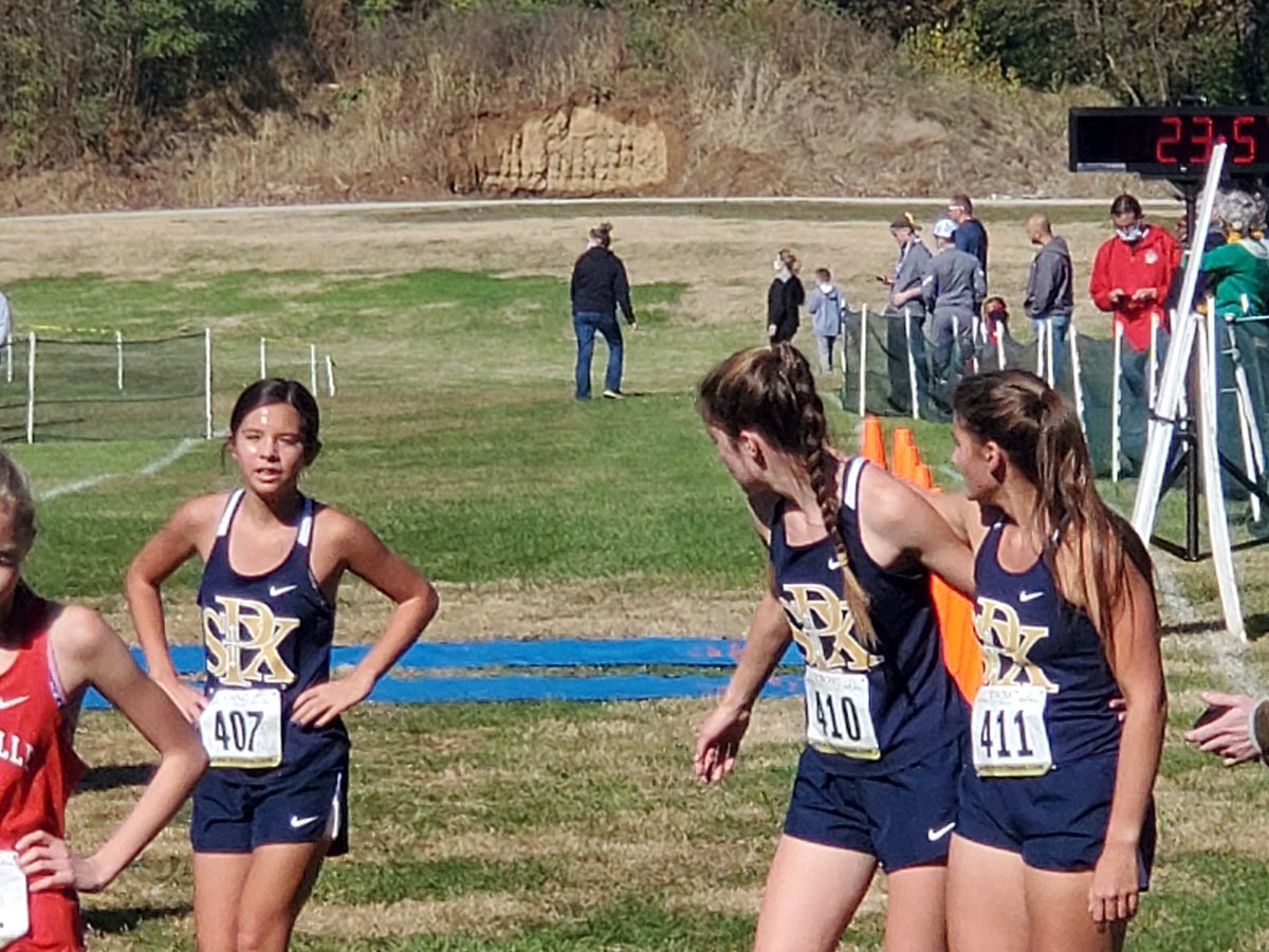 Congratulations to the Girls CC team for qualifying 6 individual runners and the team to the STATE CC MEET next Friday
#LANCERNATION 
#LANCERPRIDE 
<a href="/xcrosscountry/">StPXcc</a>