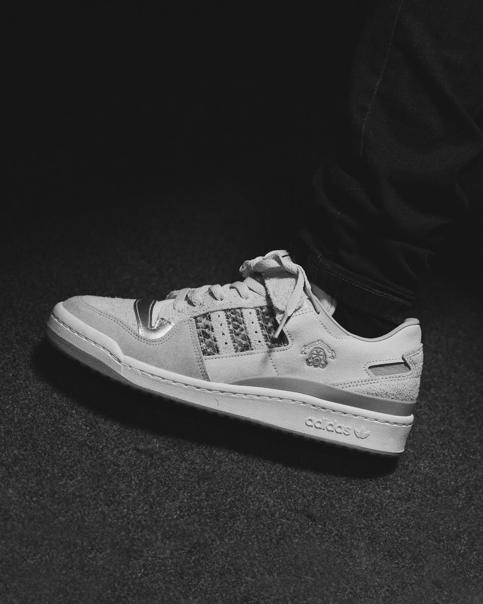 Footpatrol_ldn's tweet photo. Footpatrol Meets @ScratchClart for the Footpatrol x adidas Originals Forum . Scratcha DVA has cemented himself within the underground scene, making him a household name. Read more: https://t.co/QJ1JxYao09 #adidas #adidasOriginals #adidasForum #ScratchaDVA https://t.co/cEMqFK0vBy