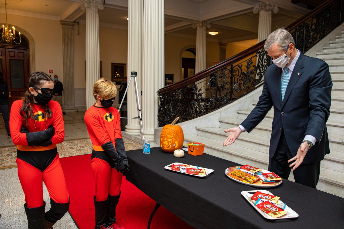 MAGovArchive's tweet photo. Today I had the honor of meeting the "Incredible" Piper, who earlier this month wrote to me with the very wise suggestion that residents should distribute king-sized candy bars this #Halloween to promote safe trick-or-treating while adhering to #COVID19MA public health guidance. https://t.co/L6FuuvEneb