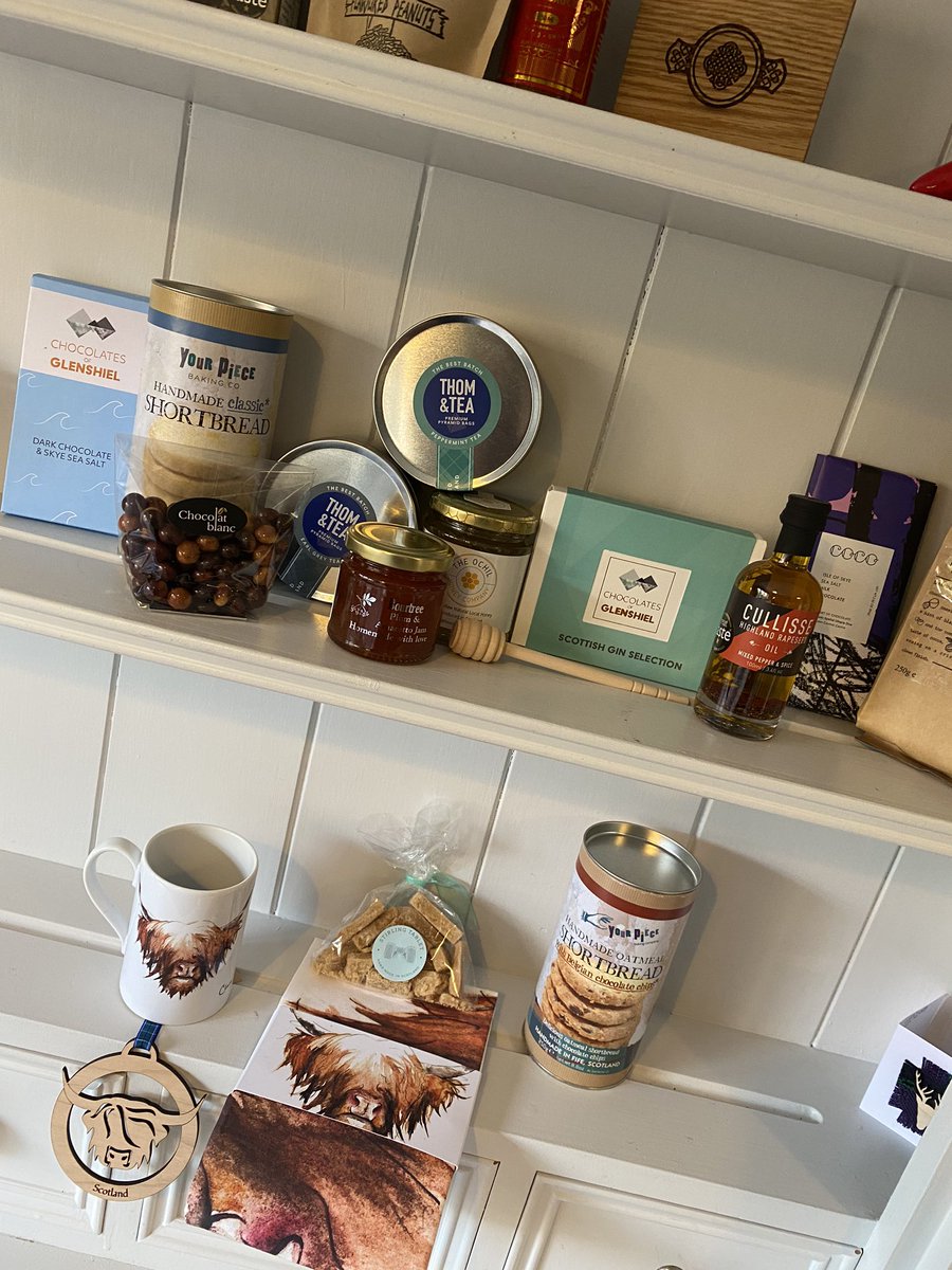ClanArtisan's tweet photo. Just some lovely gift ideas .. #scottishgiftbox #scottishhampers #stirling https://t.co/lNvucJPqVO