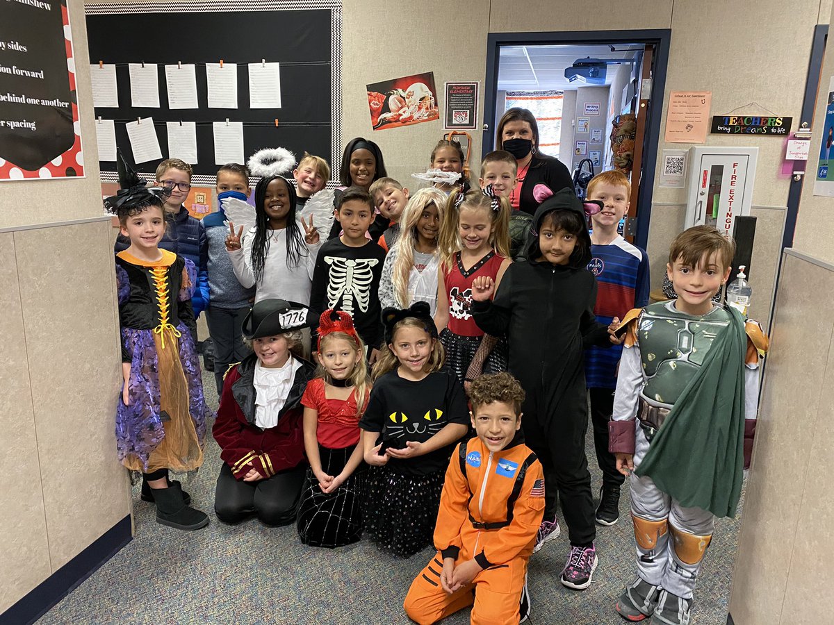 heald3rd's tweet image. Book Character Dress Up Day! #TEAMminshew #october #dressupdaysaretheBEST