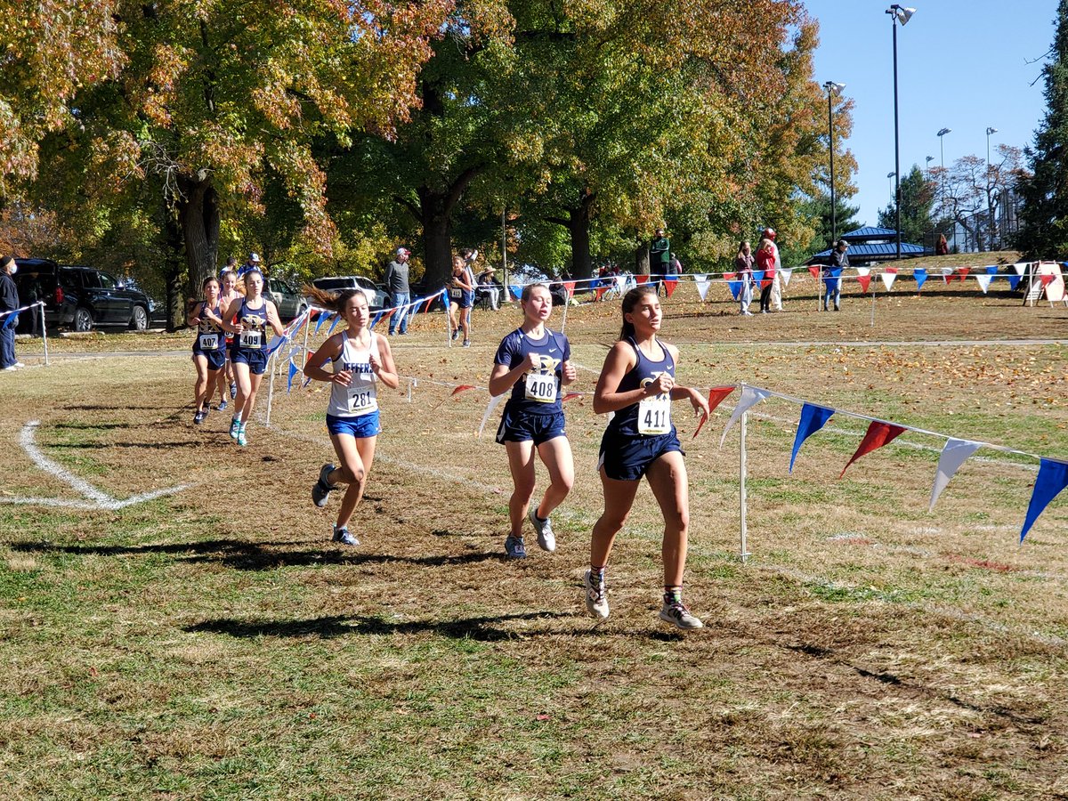 stplancersports's tweet photo. Congratulations to the Girls CC team for qualifying 6 individual runners and the team to the STATE CC MEET next Friday
#LANCERNATION 
#LANCERPRIDE 
@xcrosscountry https://t.co/cnr46lid4J