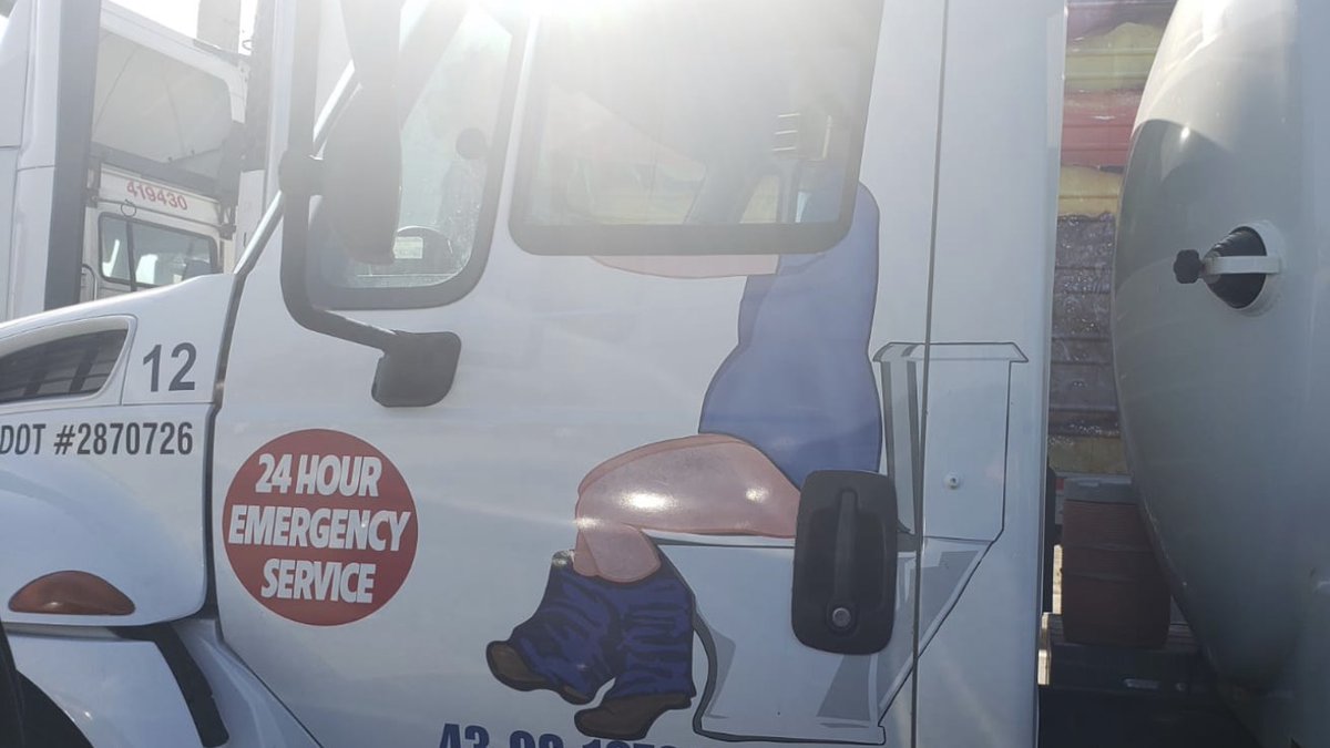 wtihub's tweet photo. When you want to make a splash! π
Are you a sucker for clever marketing?
#TGIF #whenyougottagoyougottago #feelingflushed #callaplumber #plumber #worktruck #workvan #Fridayvibes #friyayvibes #Fridaymood https://t.co/wmPbZWq81x