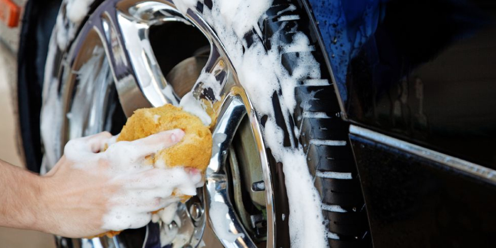 elderautospa's tweet photo. Make sure you don’t get your cleaning products on the tires. The tires could spray the product onto your paint when you drive the car afterwards. 

 Remember to use a separate hose or bottle for this than the bucket for the rest of the car. #cartips #elderautospa https://t.co/MyoZ4FCEY3