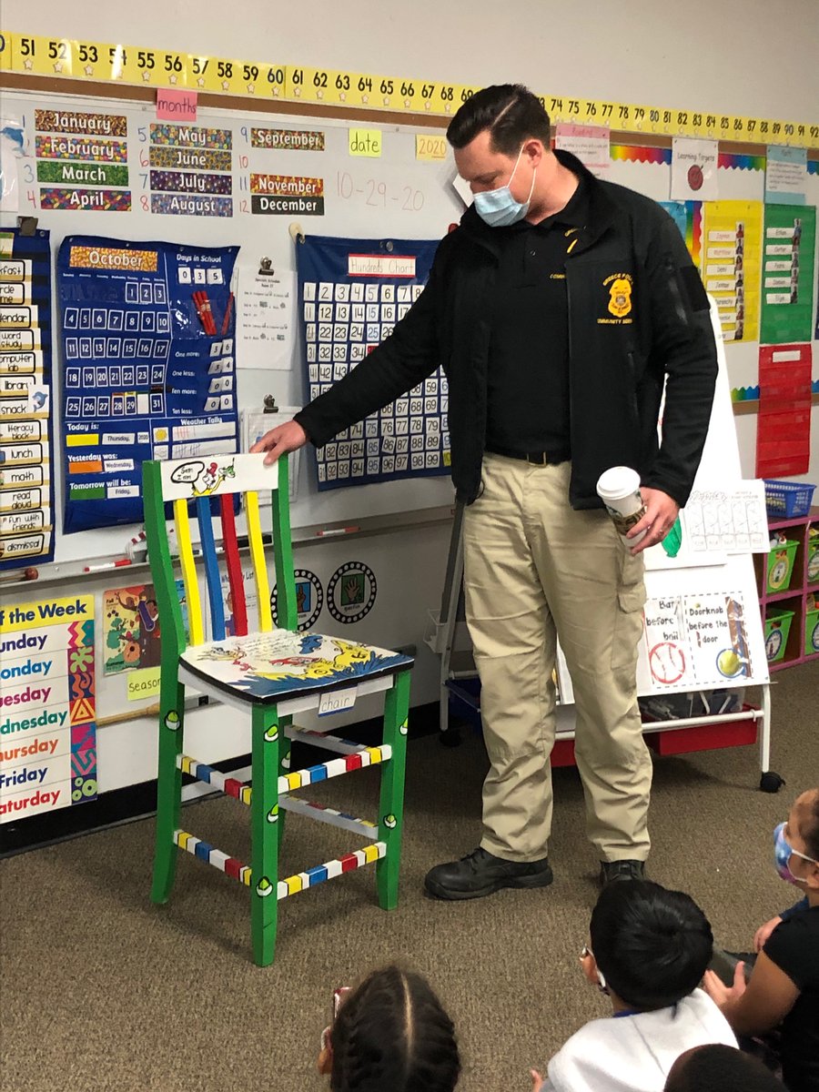 StephanieBanach's tweet photo. Thank you Sergeant Rene with the @GreecePoliceNY for reading to these first graders! @GreeceCentral @GreeceLRPTA @GCSDcommschools @valerie_paine https://t.co/cAUilILw5v