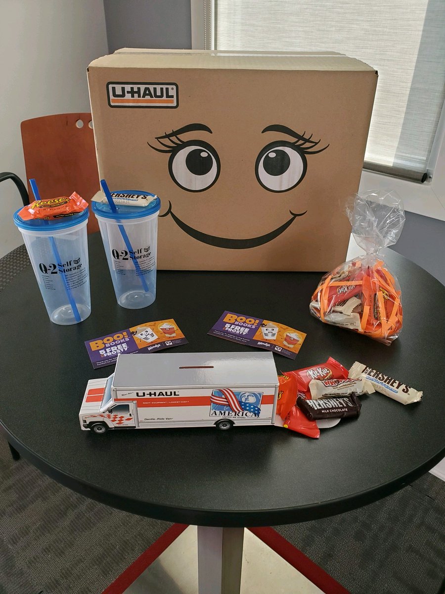 Q2storage's tweet photo. Don't be scared...It is Halloween! 🎃🎃🎃

Please bring your "Trick or Treater" to our office anytime this weekend for a Halloween Treat bag with candy, coin bank and new cup...all from Q2 as our way of giving back to our Louisville community!

Address: 6651 Paramount Park, 40213 https://t.co/IH2sryuO7n