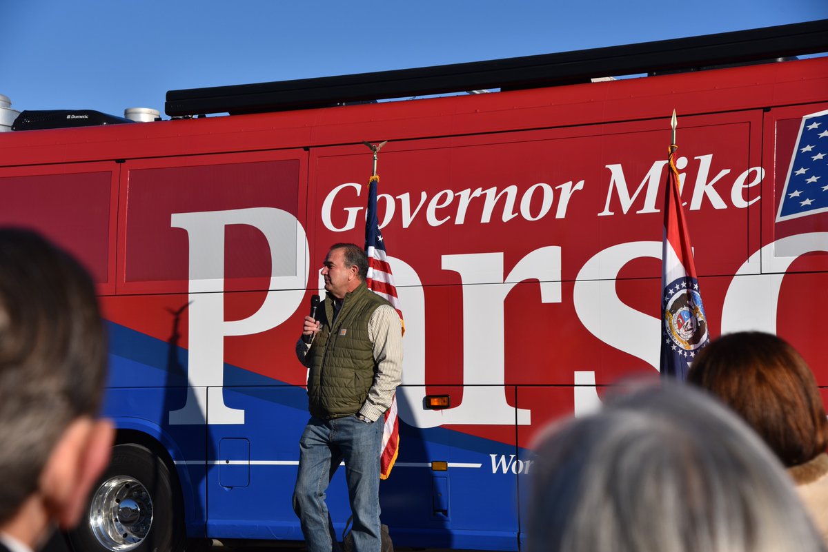 MikeLKehoe's tweet photo. .@claudialkehoe and I were excited to start the day in @mikeparson's hometown of Bolivar on the #MikeWorks Bus Tour! We love to see a big home town crowd! And a huge thank you to Dick Peerson for being our advance driver all week! https://t.co/uti4ZkD9w6
