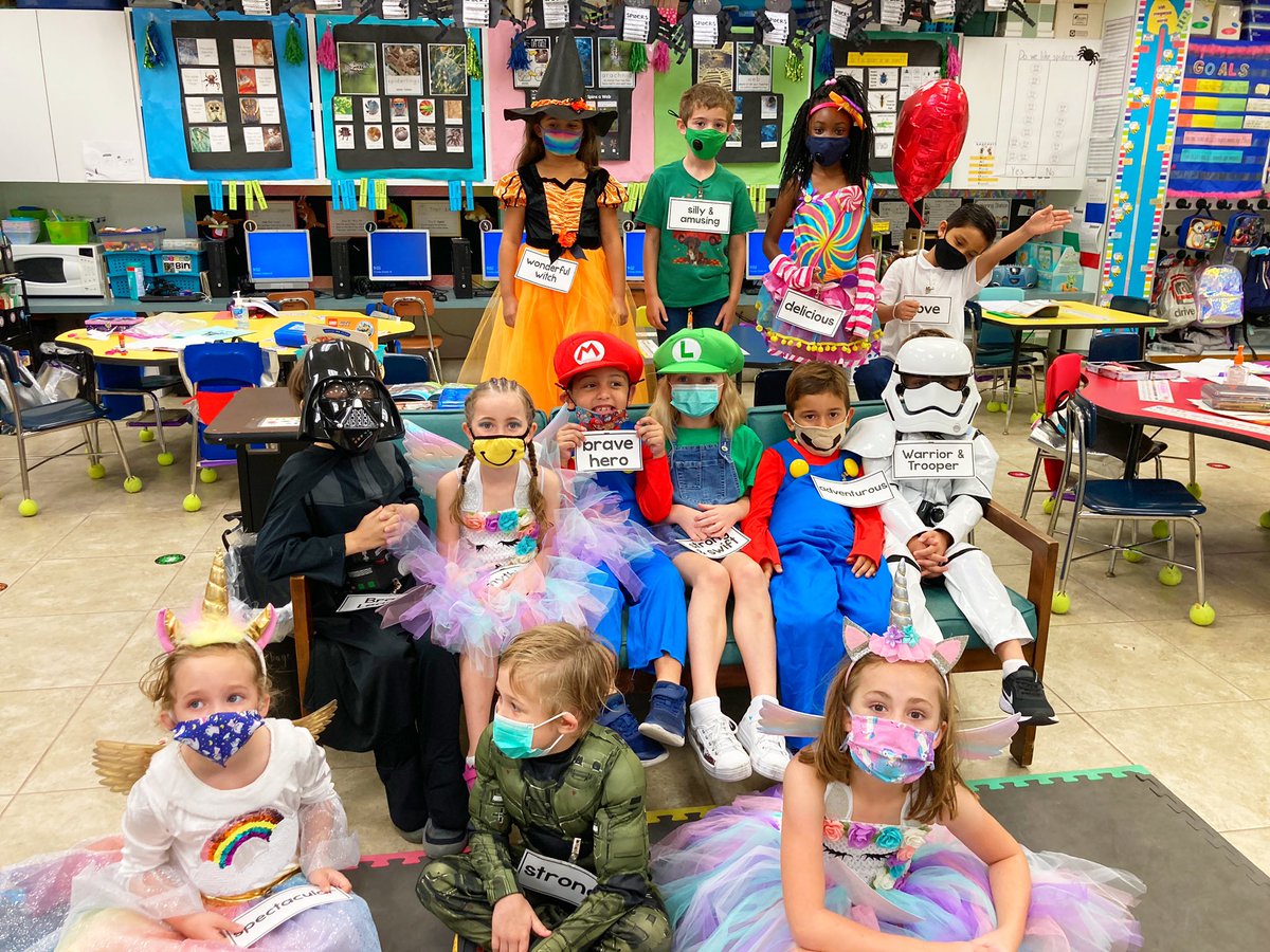 monroeandi100's tweet photo. Happy Fall Dress-up Day 🎃! #firstgradefallfun #CESBuzzing https://t.co/4FLAbB4oas