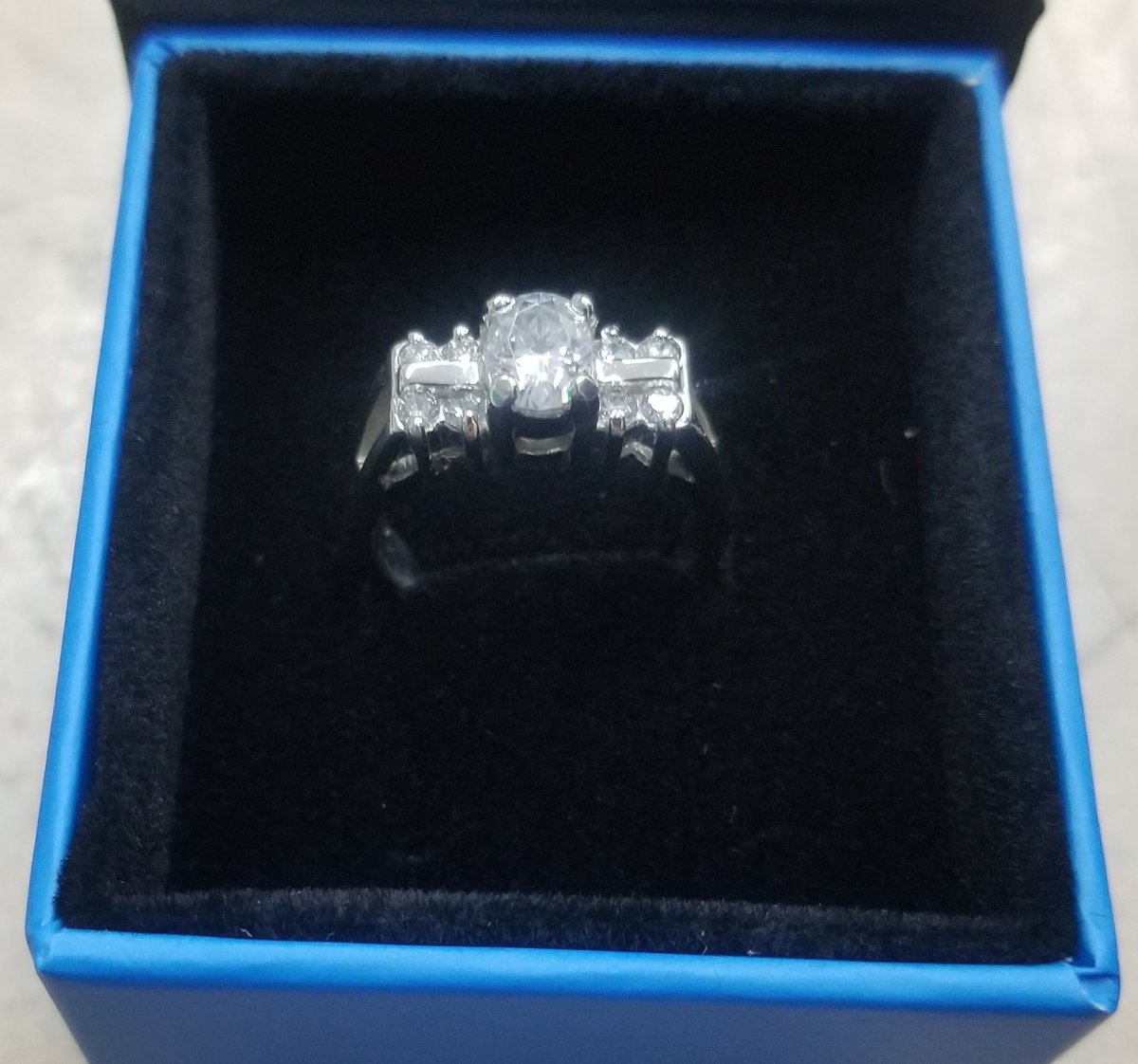 mluckey5's tweet photo. She said YES! https://t.co/ocTYO0MQEs