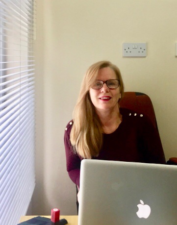 CleanPolitics's tweet photo. Friday moments
Blending in to stick out! #DigitalTransformation 
#LOMdigiai
#remotework 
#WomenWhoCode 
#workanywhere 
#women
#startups https://t.co/tw2M5WZ9AA