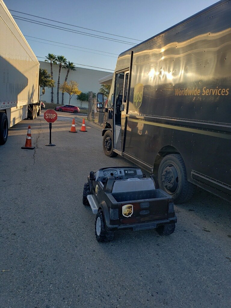 SW_Division's tweet photo. #RRNOTIER3 Laredo’s Guard Gate Activity, NO TIER III for me!! Demo on motorcyclist in blind spot. What would you do? https://t.co/Jleo3UEwP1