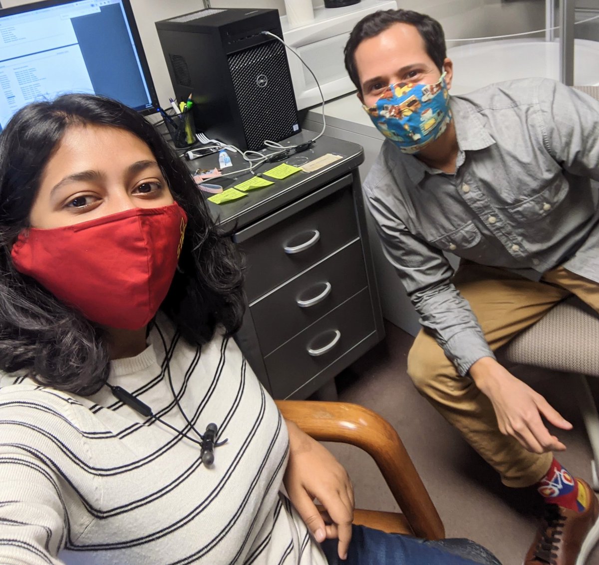 storm_blink's tweet photo. Had an in-person meeting with @AGitcz123 after forever. It felt so good to not have to talk through a screen! #gradlife #survivingthepandemic #agonlab https://t.co/j5DaFA4DwH
