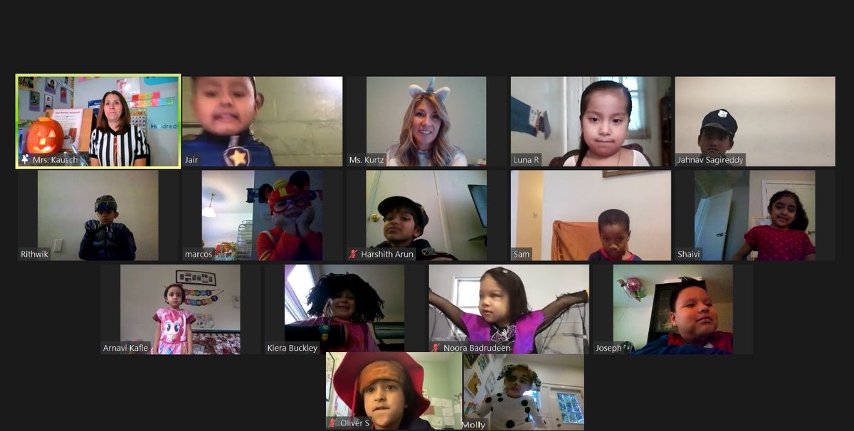 MrsKausch's tweet photo. Halloween Fun from Virtual Room 113! https://t.co/PotRkalp1x