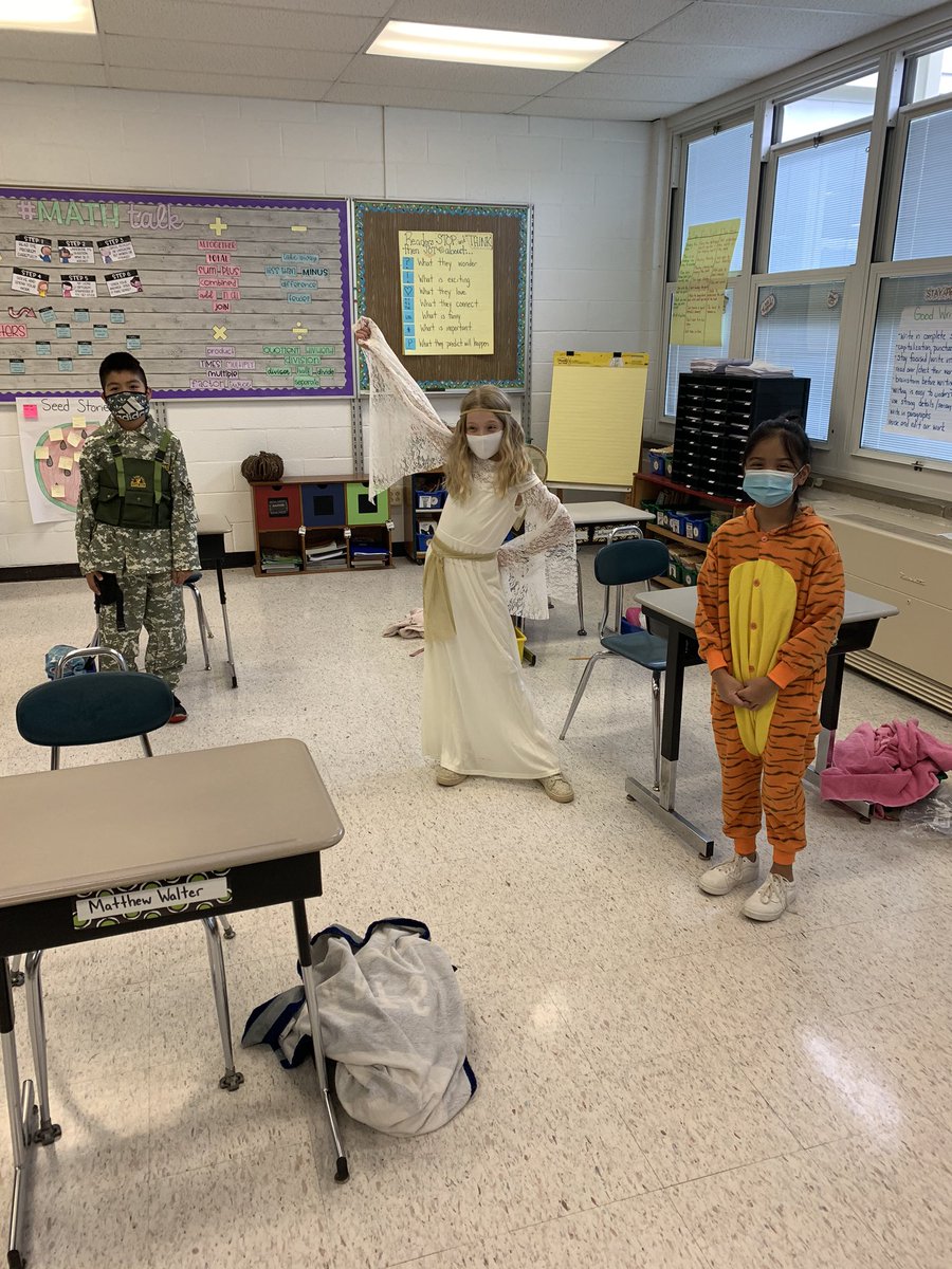 mrsjacobus4's tweet photo. Afternoon Halloween fun!!  🎃 🎃 https://t.co/g9n1j0zemg