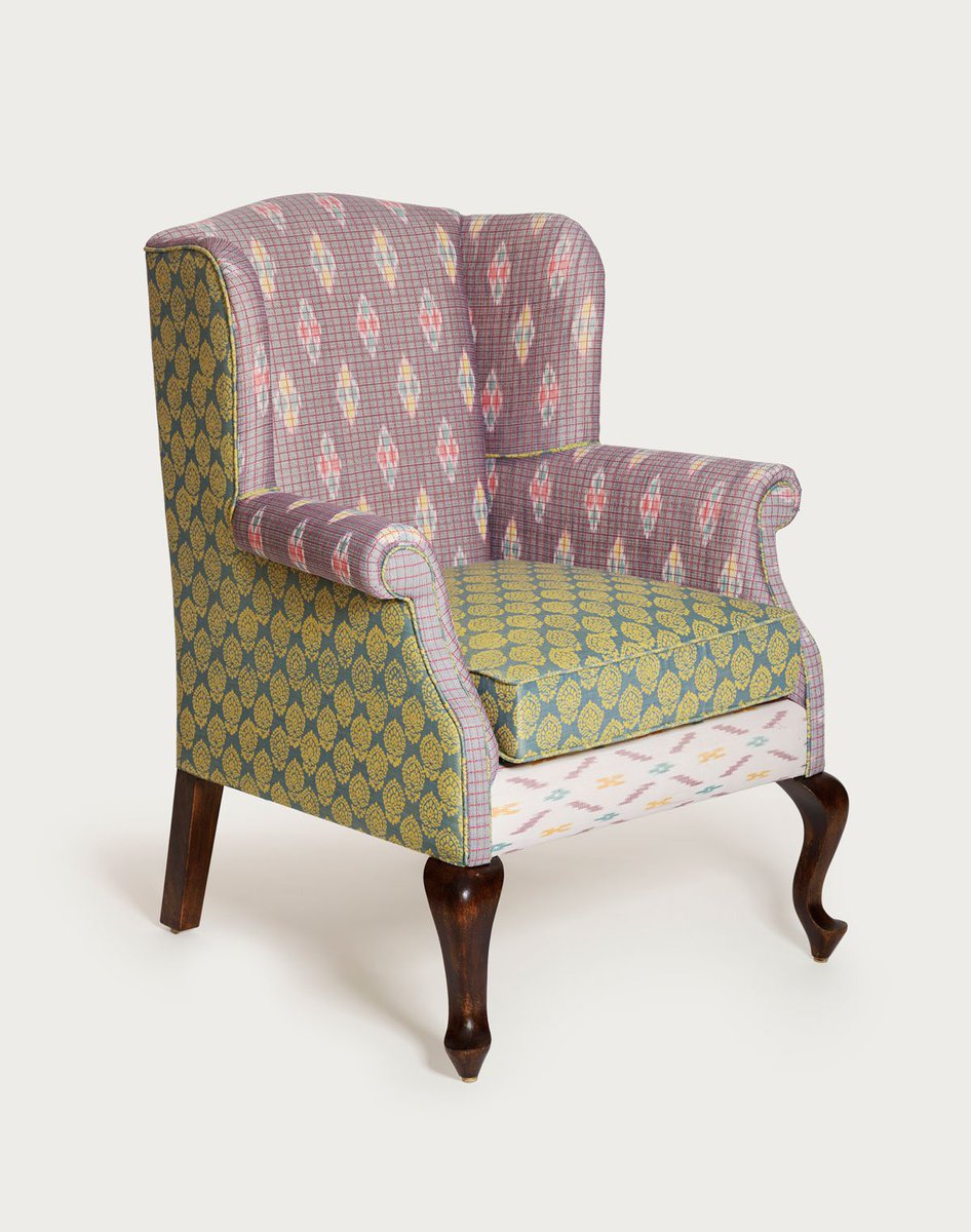swapanseth's tweet photo. Chairs by @limonstory - absolutely stunning. https://t.co/uzsAJcqZvU