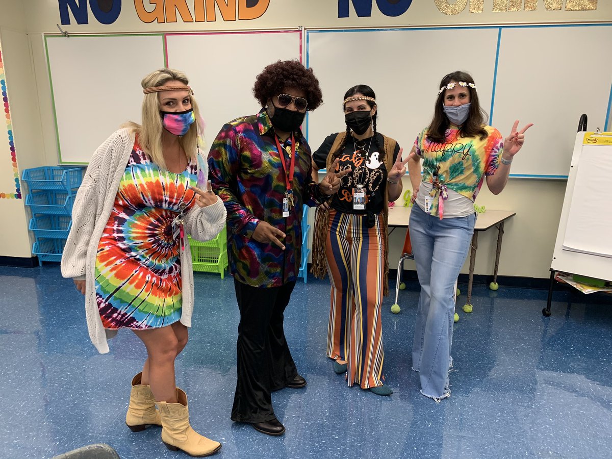 MariMenendez_'s tweet photo. This leadership team is ready to hustle!!! @LoveLearnNGrow @jdamas @ESCadre9 #peacelovehpe2021 https://t.co/VwhbI4FrTR