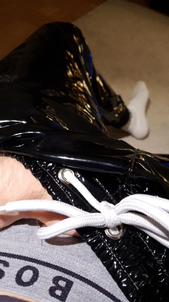 DS10325802's tweet photo. Wenn du fett abdrückst erlaub ich dir vielleicht mal zu wixxen wie meine cashfozze hier
#cashsau #cashfozze #cashmaster #cashmasterD #findom #paypig #payslave #cashletter #cashbrief #geldsau #finsub #cashandgo https://t.co/RL7Ms6OVoA