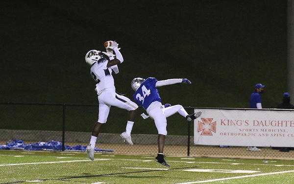 Armstrongscout's tweet photo. .@eccc_football TOPS @CoLinFootball 13-10 in OT. @HolmanEdwards hit @John12Hilbert for 36yd TD in 4th and PK @RobensBeauplan1 made good on 26yd FG for win. @Dareongoodrum 9tkl/2sacks/3TFL @ECCCAthletics @Jeff_XOS @JLottScout @Bryan_Ault @KyleMorgan_XOS @Jamie_XOS @BVEvery https://t.co/d3njTYhts3