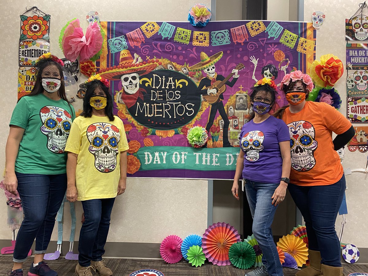 emason_pcalion's tweet photo. Happy Halloween and Dia De Los Muertos from 5th Grade!!!! #gsesdallas #gsesms #gseslearns #msallin #diadelosmuertos #HappyHalloween https://t.co/vSAxDQmWrP