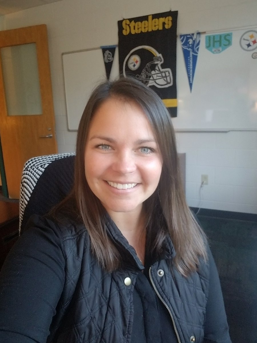 LHS_AP_English's tweet photo. Final day of Spirit Week: rocking class colors! I chose the Freshman class that reps black. We are brand new to @JamestownHigh &amp; we are navigating these "halls" together! Let's go Eagles @JHSSCA1 @JHSPrin_WJCC https://t.co/Y40Lif2o8e