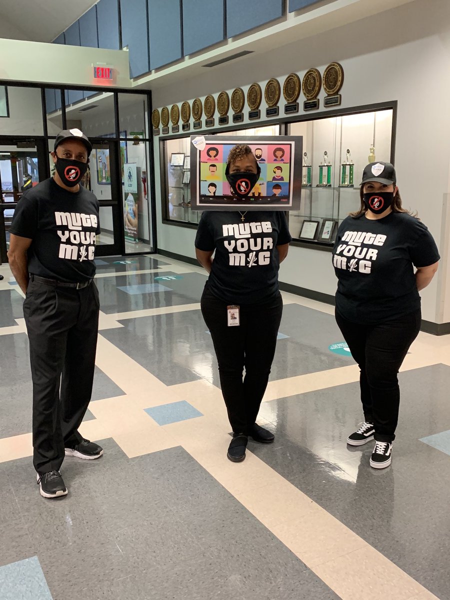 CecilShy1's tweet photo. Mute your mic! Zoom police #adminredribbonfun ⁦@ajbushelem⁩ https://t.co/2XIMaW5JaC