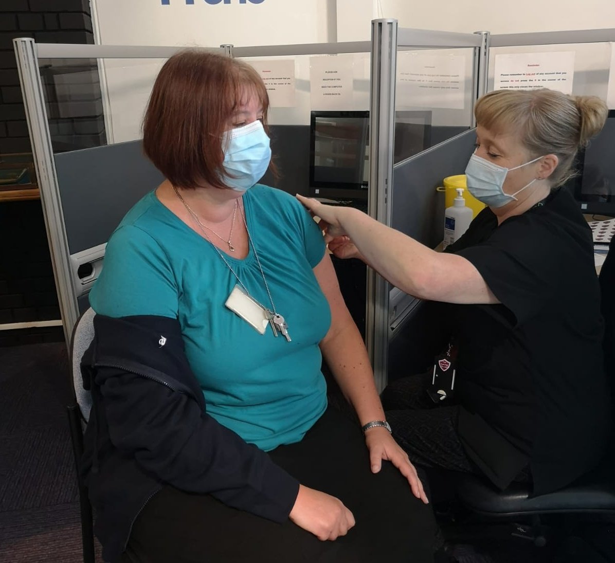 RWT_NHS's tweet photo. Jayne Parkes, Principal Clinical Scientist for Haematology, is having her flu jab in an effort to prevent our healthcare system being overwhelmed this Winter. Thanks Jayne! #FluJabFriday https://t.co/Di4K9EoI04