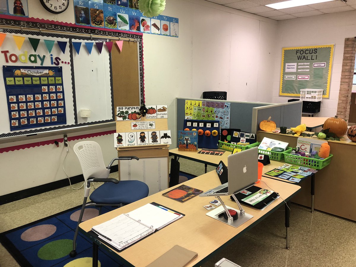 CentralSpecial's tweet photo. Ms Tina is ready for some spooky fun with her ECI students. #BigPumpkin #coreboard #PCS #CSSawesome @AACountySchools https://t.co/wDXhYGs0IF