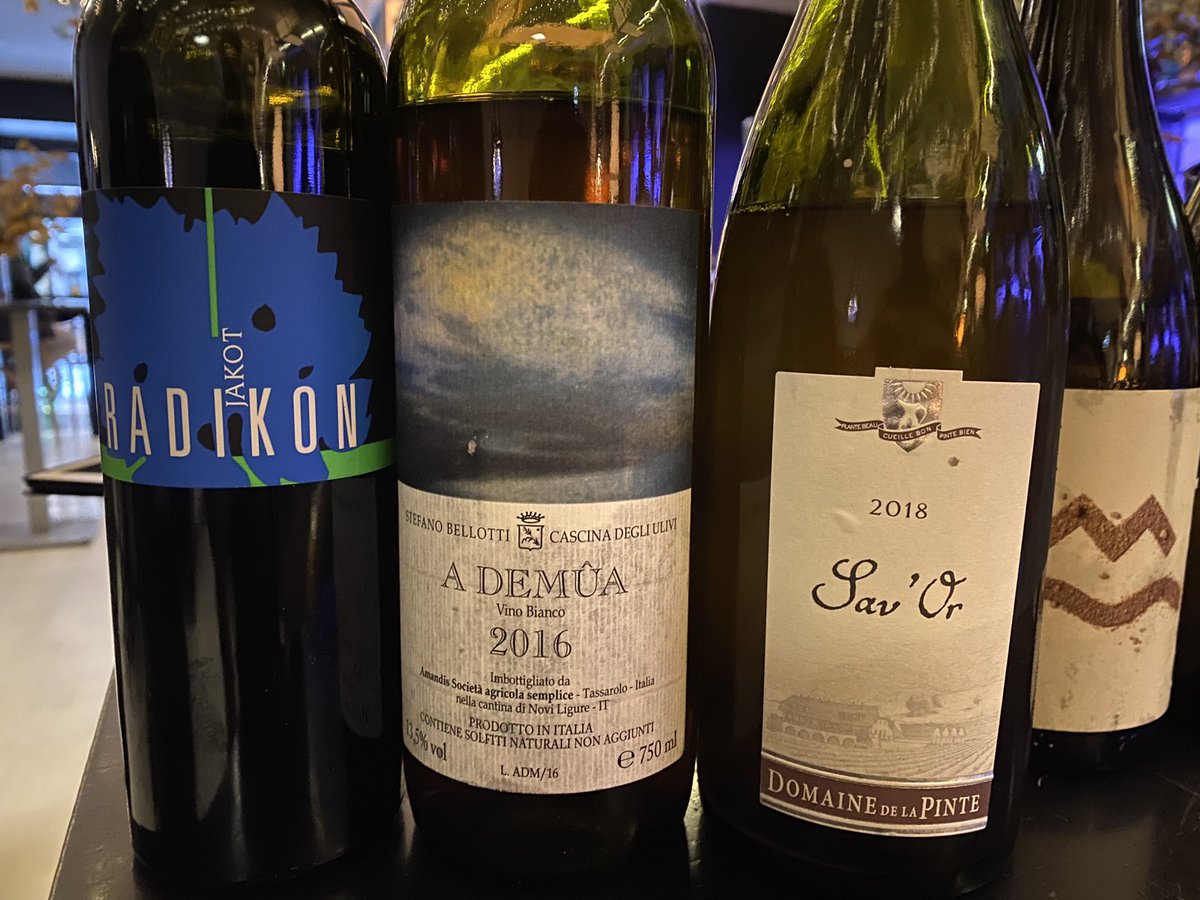 moyagame's tweet photo. Volviendo a las andadas.... gracias @jeanmarcosnunez @cuvee3000 @sbgourmetluanco #wine #winelover #cuvee3000 https://t.co/9DPKMKlobQ