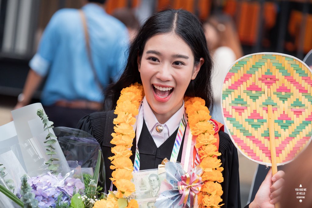 201030 🎓 <a href="/kemisarabelle/">Kemi P.</a> #kemisarabelle #kemibymu