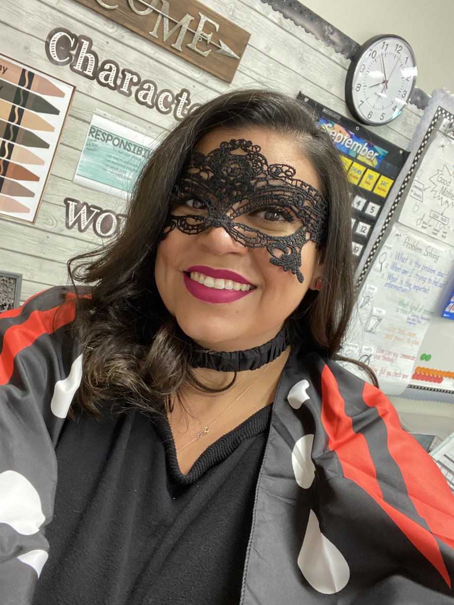 amberharry4's tweet photo. It’s great to have ”some” normalcy for the kiddos 🎃 Happy “school” Halloween! https://t.co/FUyfdT66RU