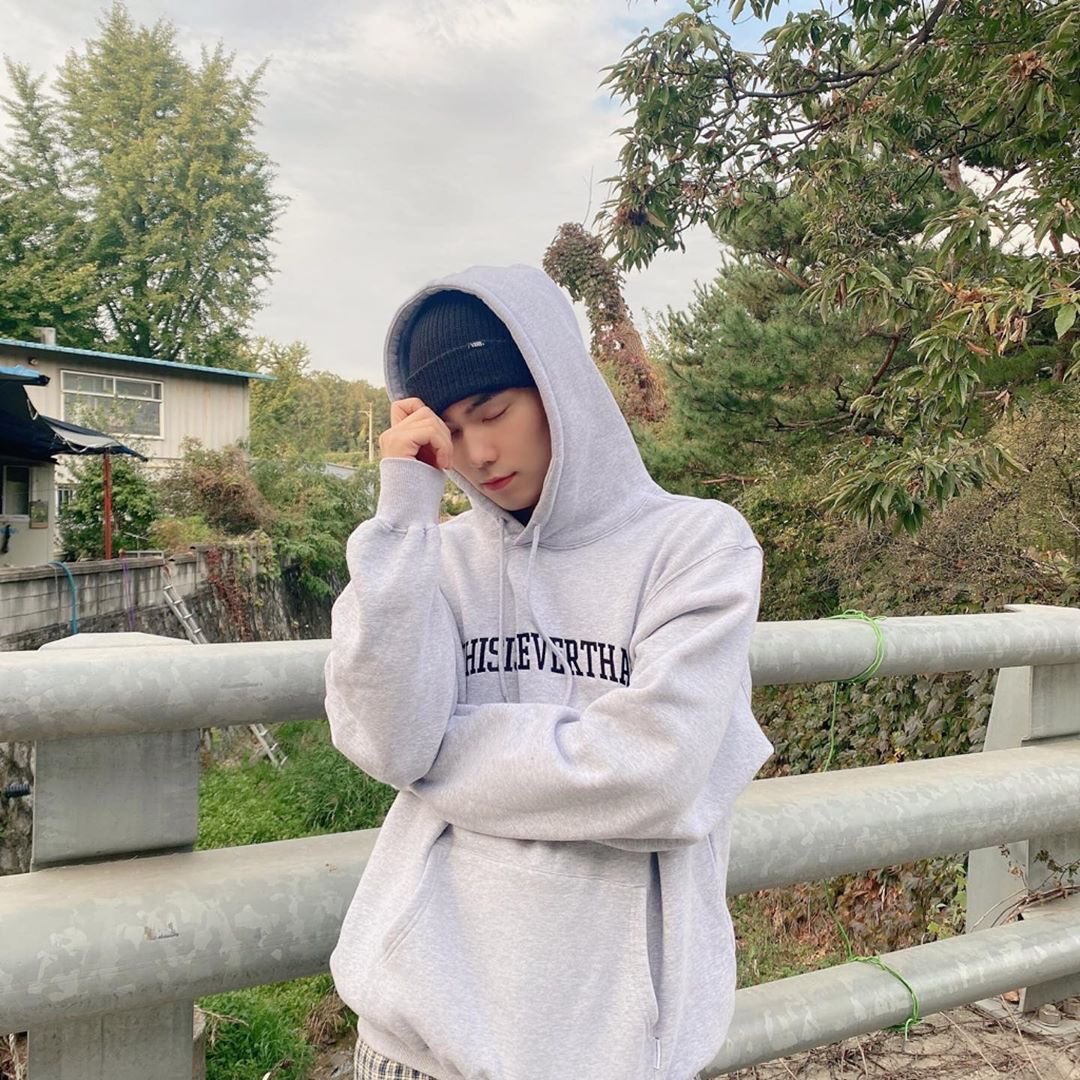 Limerence_w_998's tweet photo. 보고싶다 라키 야 💕💕💕 https://t.co/gdcxHnFbnL